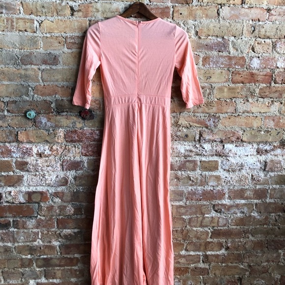 Elegant Maxi Dress - Picture 4 of 5